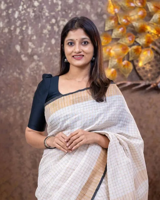 Classic Checkered Weave Ensemble – Timeless Elegance Redefined